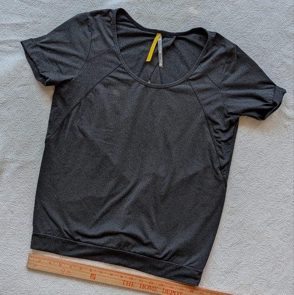 Lole Tops - Lole Charcoal Short Sleeve Tee